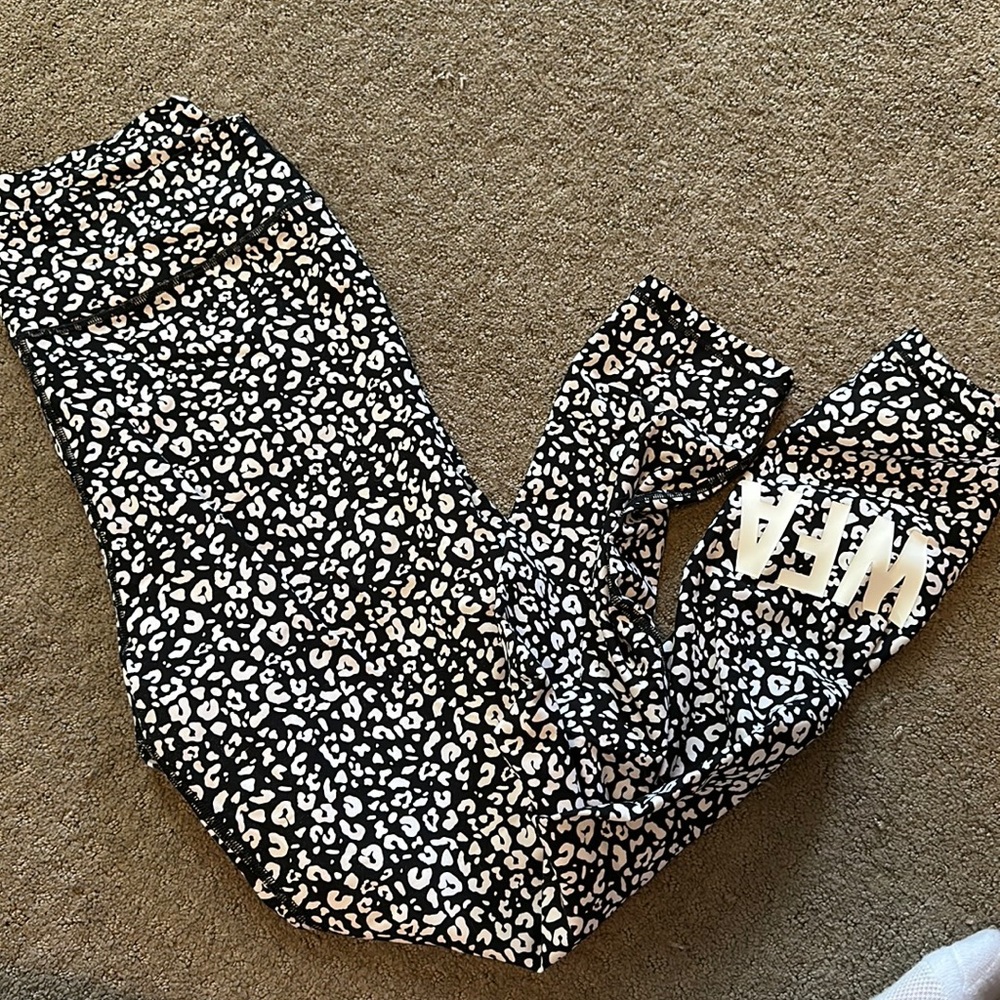 White fox leggings
